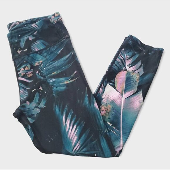 Fabletics Powerlite Gia Capri in Havana Tropical Banana Leaf  Leggings - Picture 1 of 4